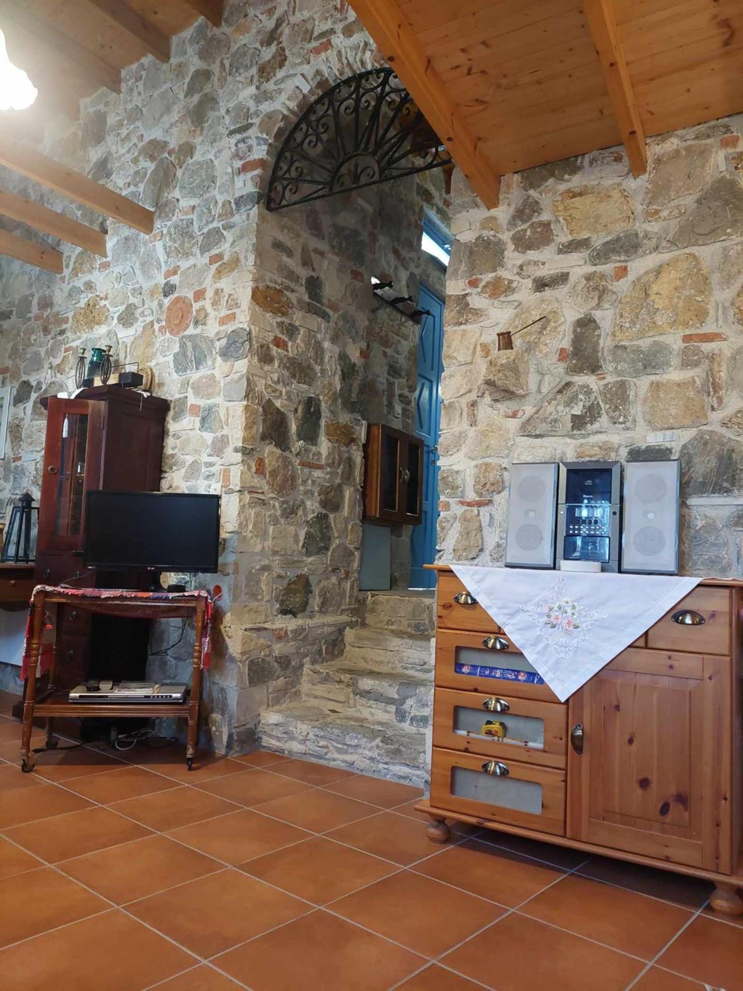 Seaview Villa Asfendiou エクステリア 写真